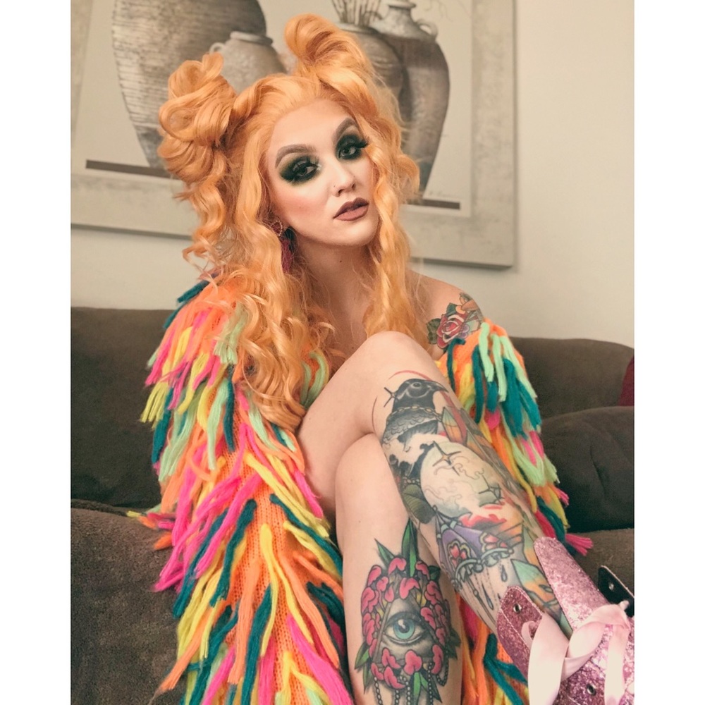 Meet your Posher, Danielle